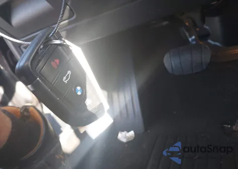 2017 BMW X1 xDrive28I z USA, uszkodzony, nr VIN WBXHT3Z31H4A57231